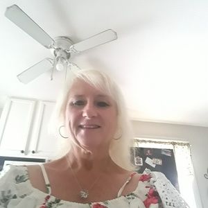 Meet your Posher, Ramona